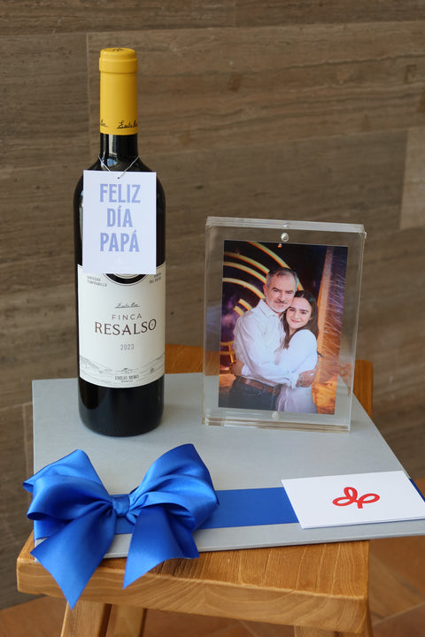 Vino con portaretrato