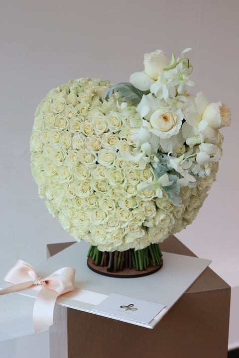 Corazón 3D con Mini Rosas