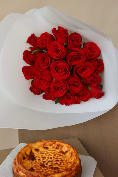 24 Rosas con Cheesecake