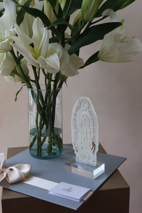 Tabla Virgencita con Flor